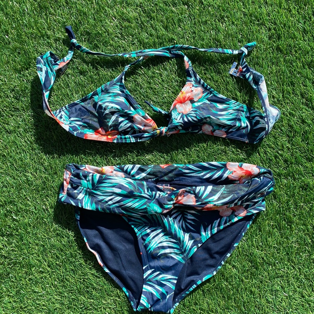 Never Worn Tommy Hilfiger Bikini Top